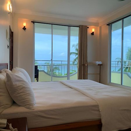 Noah Private Beach House Himmafushi Bagian luar foto
