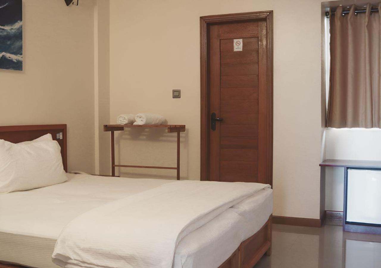 Noah Private Beach House Himmafushi Bagian luar foto
