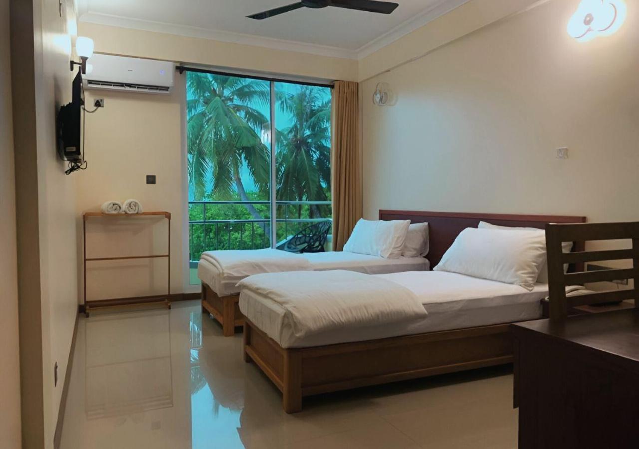 Noah Private Beach House Himmafushi Bagian luar foto