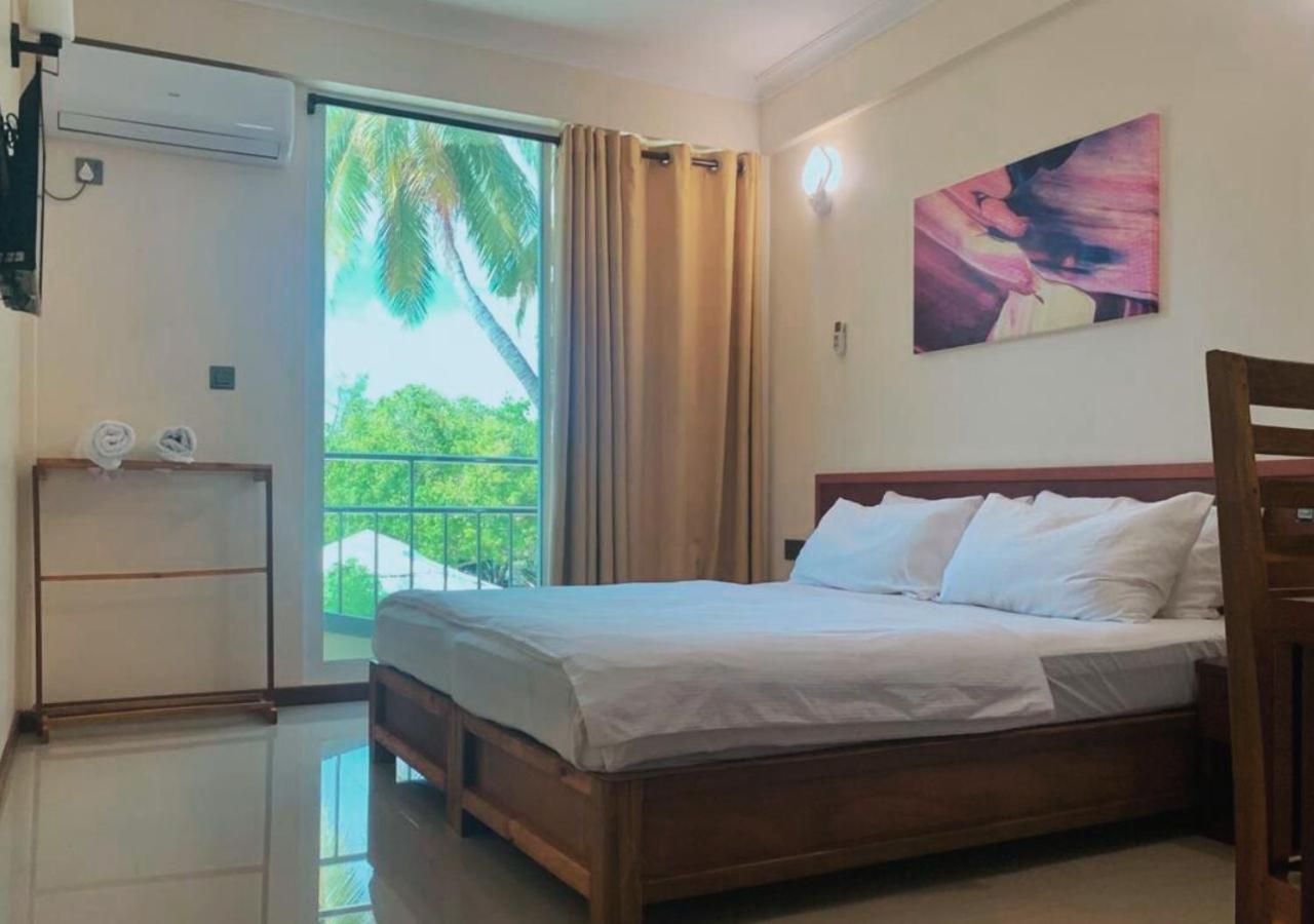 Noah Private Beach House Himmafushi Bagian luar foto