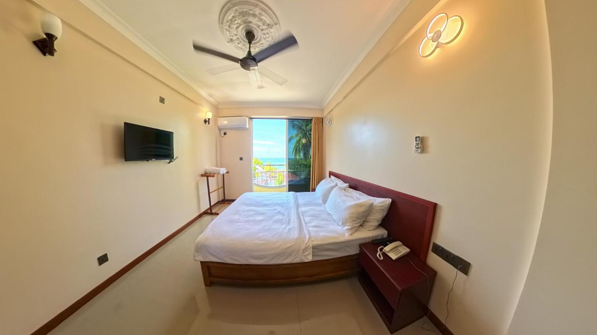 Noah Private Beach House Himmafushi Bagian luar foto